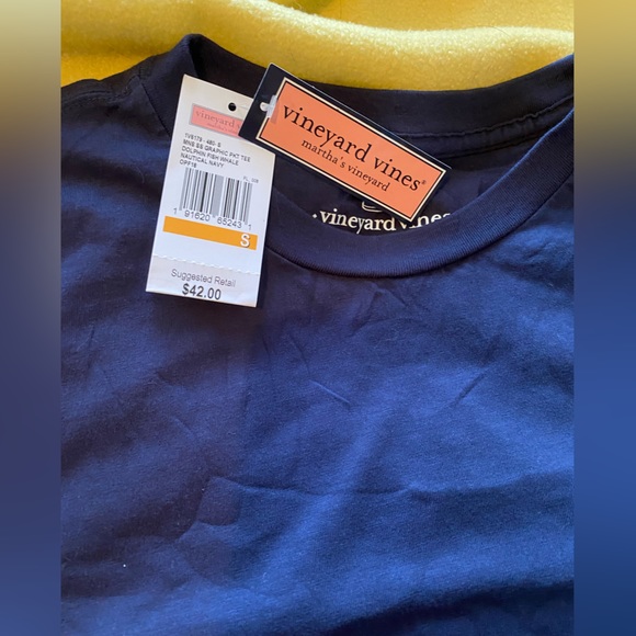 NWT Vineyard Vines T shirt Pink Whale Graphic - Picture 1 of 4